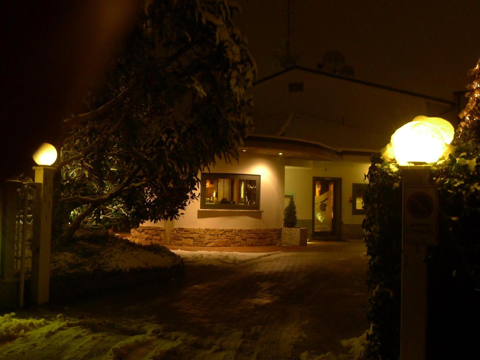 Motel K Casei Gerola Esterno foto